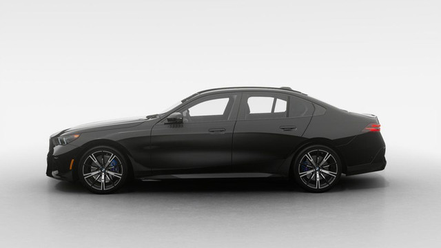 2026 BMW 5 Series 530i xDrive | Classe affaires | M Sport Pro in Cars & Trucks in City of Montréal - Image 4