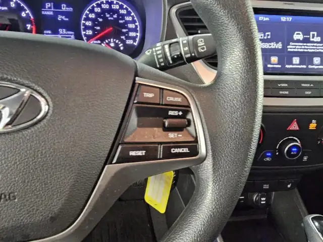 2019 Hyundai Accent PREFRRED / SE 5-Door dans Autos et camions dans Ville de Montréal - Image 9
