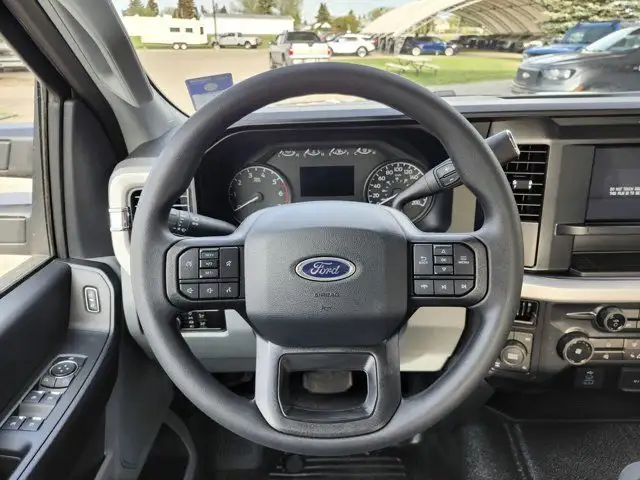 2025 Ford Super Duty F-350 SRW XL|OFF ROAD PKG|HD dans Autos et camions dans Calgary - Image 21