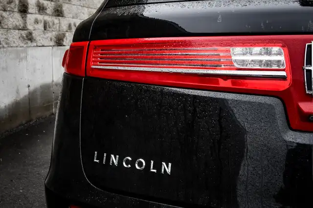 2014 Lincoln MKT ECOBOOST in Cars & Trucks in Ottawa - Image 37