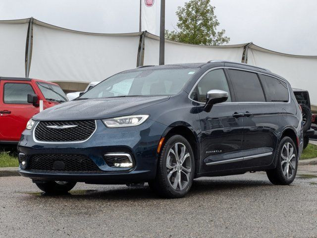 2025 Chrysler Pacifica AWD Pinnacle AWD - TRAILER TOW PKGE in Cars & Trucks in Calgary - Image 4