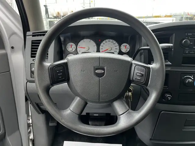 2008 Ram 5500 12 Foot Cube Van with Shelves in Heavy Trucks in City of Toronto - Image 44