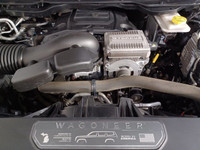 *Tow Hitch, Air Suspension, Locking/Limited Slip Differential, Lane Departure Warning, Brake Assist,... (image 5)