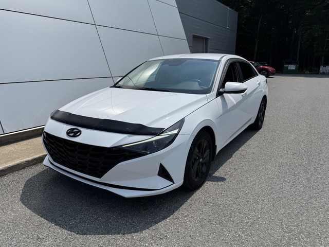 Élantra Preferred Hybride Volant chauffant Sièges avant chauffan in Cars & Trucks in Trois-Rivières