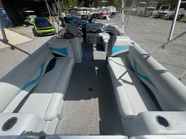 2018 21' LEGEND SPLASH COTTAGE PONTOON 40HP HIGH TORQUE 4-STROKE in Powerboats & Motorboats in Peterborough - Image 9