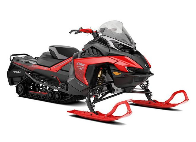 2025 LYNX RAVE RE 600R E-TEC Ice Ripper XT 1.5'' M.S./E.S. w/ 10 in Snowmobiles in West Island