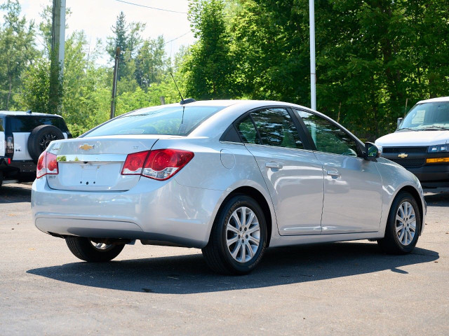 2016 Chevrolet Cruze Limited in Cars & Trucks in Kamloops - Image 4