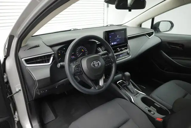 2023 Toyota Corolla LE dans Autos et camions dans Calgary - Image 11