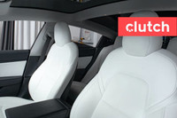 NO ACCIDENTS / CLEAN CARFAX / 1 OWNER / Auto Dimming Rearview Mirror, Front Heated Seats, Rear Heate... (image 9)