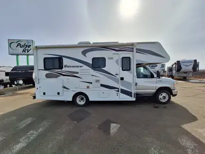 Extra Small Class C2019 Adventurer 23RB – The Perfect Blend of Power, Comfort, and Adventure Hit the...