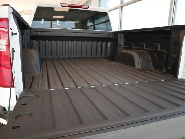 2025 Chevrolet Silverado 1500 Custom in Cars & Trucks in Lloydminster - Image 9