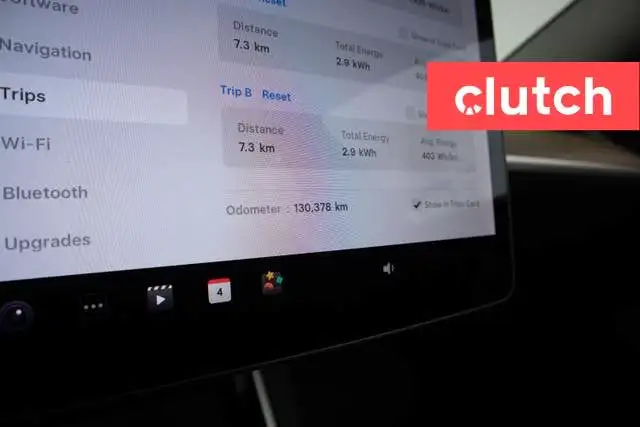 2019 Tesla Model 3 Standard Range w/ Autopilot, Navigation, Glas in Cars & Trucks in Bedford - Image 20