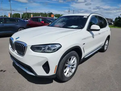 WOW! À voir! / Come see it! HYBRIDE RECHARGEABLE / PLUG-IN HYBRID! Version xDrive30e AWD avec Moteur...