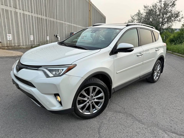 2016 Toyota RAV4 Limited / BEAUTIFUL WHITE ON PEANUT BUTTER  in Cars & Trucks in Ottawa