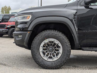 Delivers 15 Highway MPG and 17 City MPG! This Ram 1500 has a durable Twin Turbo Premium Unleaded I-6... (image 7)