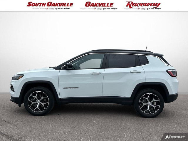 2024 Jeep Compass LIMITED | CARPLAY | LOW KMS | CLEAN CARFAX | in Cars & Trucks in Oakville / Halton Region - Image 3