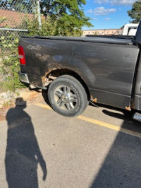 Check out this 2006 Ford F-150 XLT! With its powerful 8 Cylinder engine, 4WD capability, and spaciou... (image 2)