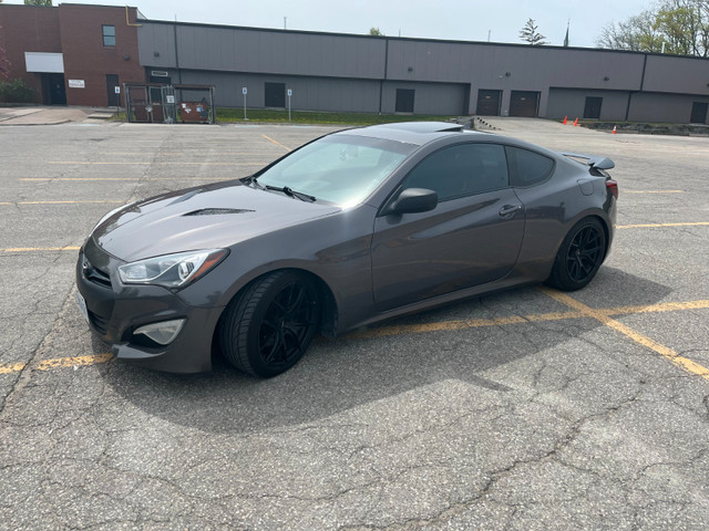 2013 Hyundai Genesis Coupe Premium Package in Cars & Trucks in Markham / York Region