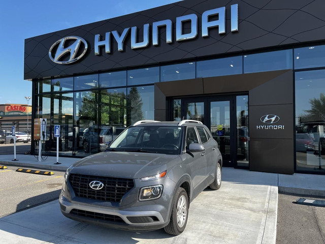Hyundai Venue Preferred 2023 in Cars & Trucks in Lethbridge