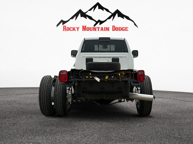 2024 RAM  5500 REG CAB DIESEL  TRADESMAN CAB CHASSIS in Cars & Trucks in Red Deer - Image 3