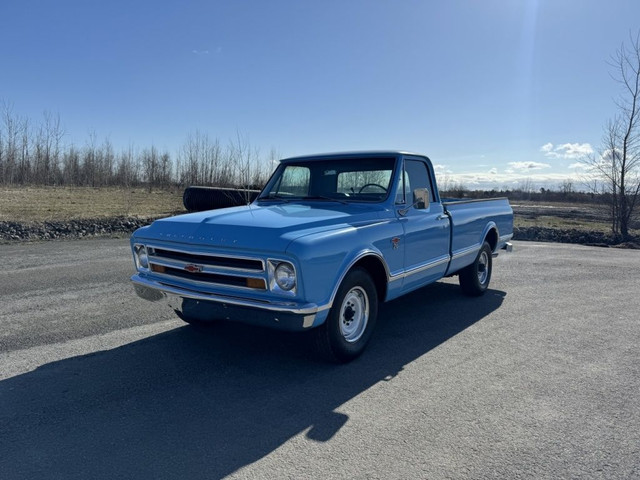 1967 Chevrolet Pickup c20 in Classic Cars in Laval / North Shore
