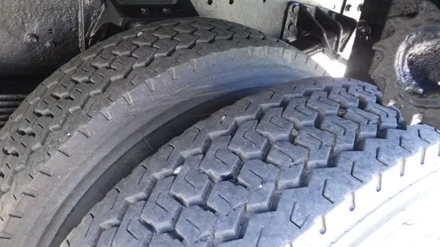 2006 Ford F650 16 Foot Flat Deck in Cars & Trucks in Delta/Surrey/Langley - Image 73