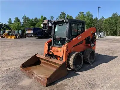 Hours: 1133 | Location: Ottawa, ON, CA | Buckets: General Purpose Bkt; Operators Station: Cab w/ AC;...
