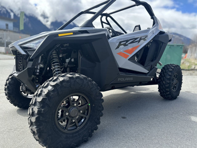 2024 Polaris Industries RZR PRO XP SPORT - GHOST GRAY in ATVs in Whistler - Image 3