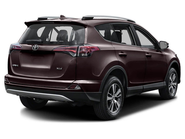 2018 Toyota RAV4 XLE SUNROOF / POWER DRIVER SEAT / PUSH BUTTO... in Cars & Trucks in City of Toronto - Image 3