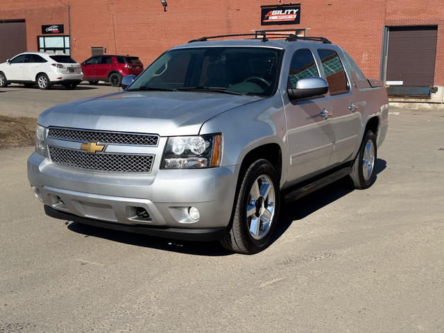 2013 Chevrolet Avalanche 4WD Crew Cab LTZ in Cars & Trucks in Mississauga / Peel Region - Image 4