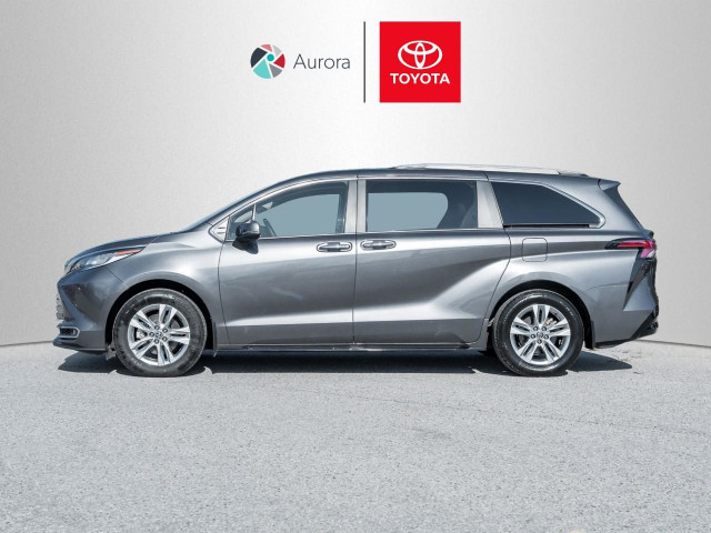 2024 Toyota Sienna Limited 7-Passenger in Cars & Trucks in Markham / York Region - Image 3