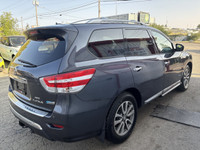 Platinum Premium Hybrid | 7 PASSENGER | LEATHER | SUNROOF | DVD | AWD KBB.com 12 Best Family Cars. T... (image 8)