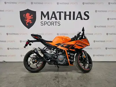 Sportive KTM RC 390 2022 Le paiement est calculé sur un terme de semaines avec un taux d'intérêt de...