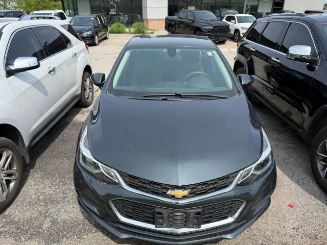 2018 Chevrolet Cruze LT Auto VERY FUEL EFFICEINT | GREAT SERV... in Cars & Trucks in London - Image 2