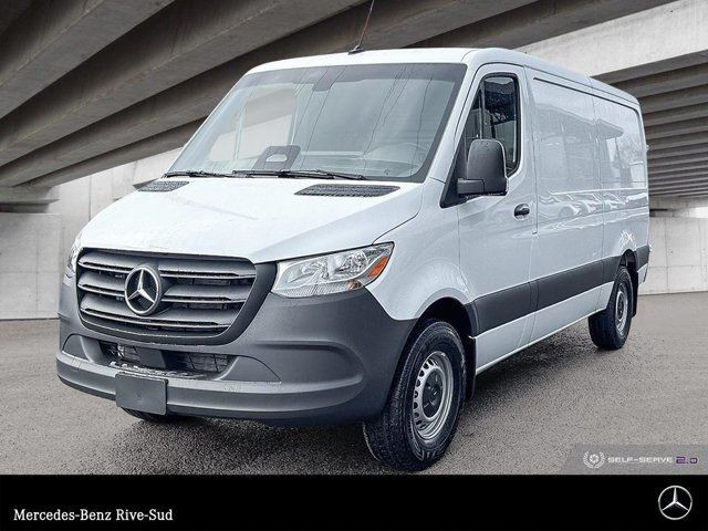 2025 Mercedes-Benz Sprinter 2500 144 Wheelbase Standard Roof RWD in Cars & Trucks in Longueuil / South Shore