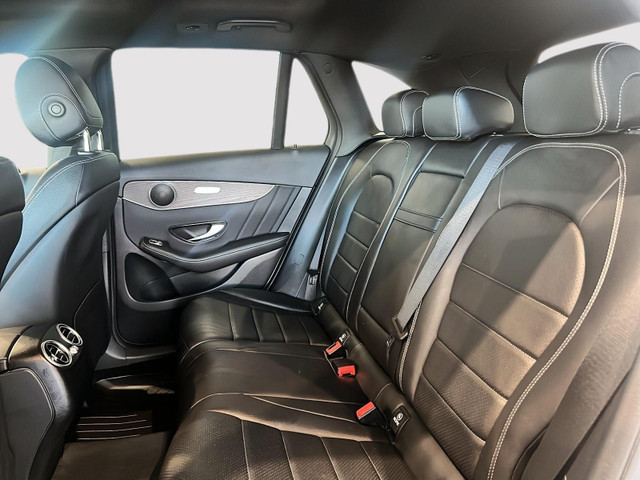 2022 Mercedes-Benz GLC300 4MATIC SUV Low km's! Extended warranty in Cars & Trucks in Calgary - Image 4