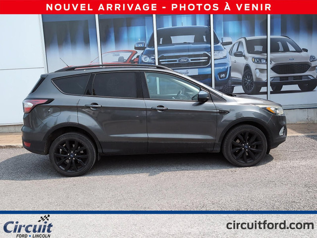 à vendre Ford Escape SE SPORT , AWD 2017 in Cars & Trucks in City of Montréal - Image 4