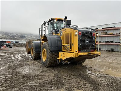 2022 John Deere 844LAH in Heavy Equipment in Kamloops - Image 4