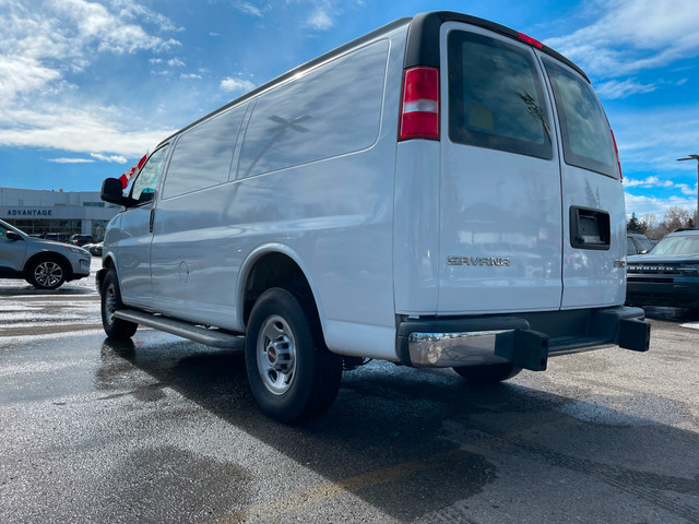 2020 GMC Savana 2500 Work Van Smart Device Integration, Rear... dans Autos et camions  à Calgary - Image 3