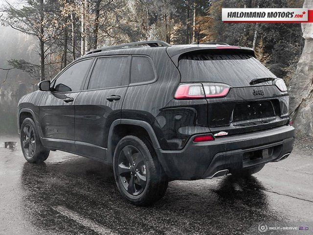  2022 Jeep Cherokee Altitude in Cars & Trucks in Hamilton - Image 3