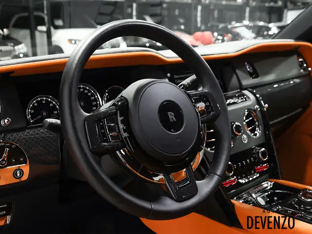 2022 Rolls-Royce Cullinan Black Badge / Mandarin Interior / Shoo in Cars & Trucks in Laval / North Shore - Image 20