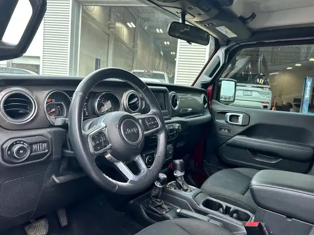 2021 Jeep Wrangler Unlimited Sahara | SNAZZBERRY PEARL | RARE CO dans Autos et camions dans Région d’Oakville/Halton - Image 6