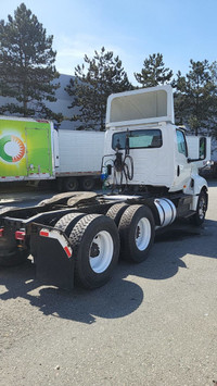 Ryder Stock ID: 239939 Transmission Type/Speed: Auto 13 Engine: DIESEL X15 GHG'17 450/1800 Horse Pow... (image 5)