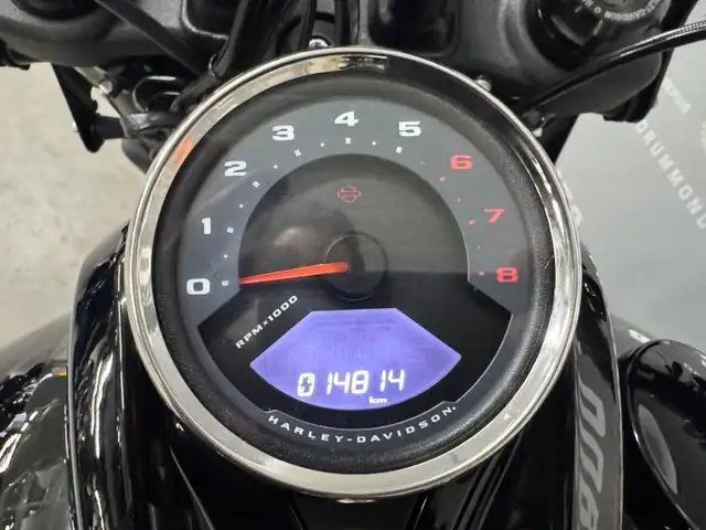 2018 Harley-Davidson FXFB Fat Bob in Street, Cruisers & Choppers in Drummondville - Image 13