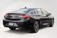 2018 Buick Regal Sport Back Equipment complet Noir Sur Noir . Construite en Allemagne rare voiture 1... (image 3)