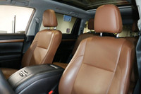 Special Finance Price: $36,999 | Cash Price: $38,499 2019 Toyota Highlander Limited AWD - No Acciden... (image 8)