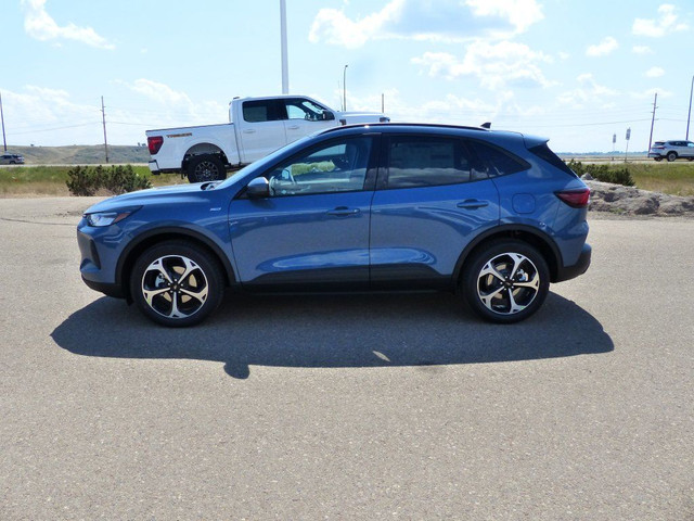 2025 Ford Escape ST-Line Select AWD 401A in Cars & Trucks in Medicine Hat - Image 2