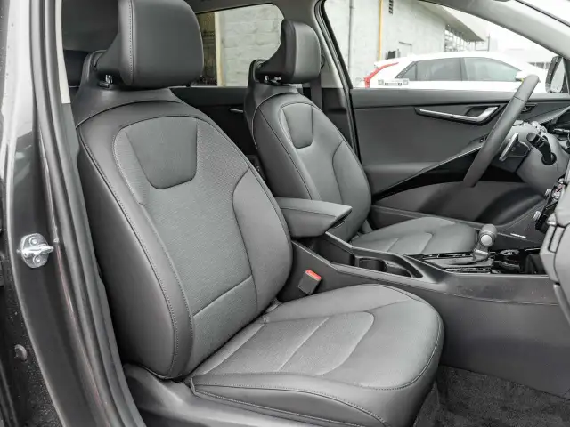 2025 Kia Niro dans Autos et camions dans Ottawa - Image 44