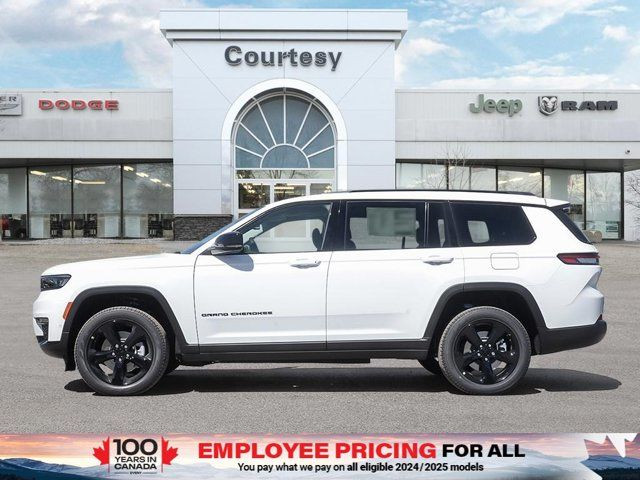 2025 Jeep Grand Cherokee L Limited in Cars & Trucks in Calgary - Image 4