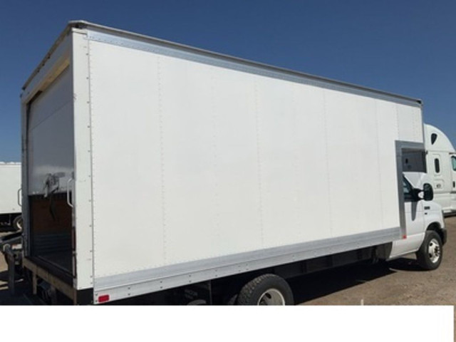 2019 Ford E-450 E-450 - 16Ft + 3Ft Over Cab Box - 6.2L V8 Gasoli in Cars & Trucks in City of Toronto - Image 4